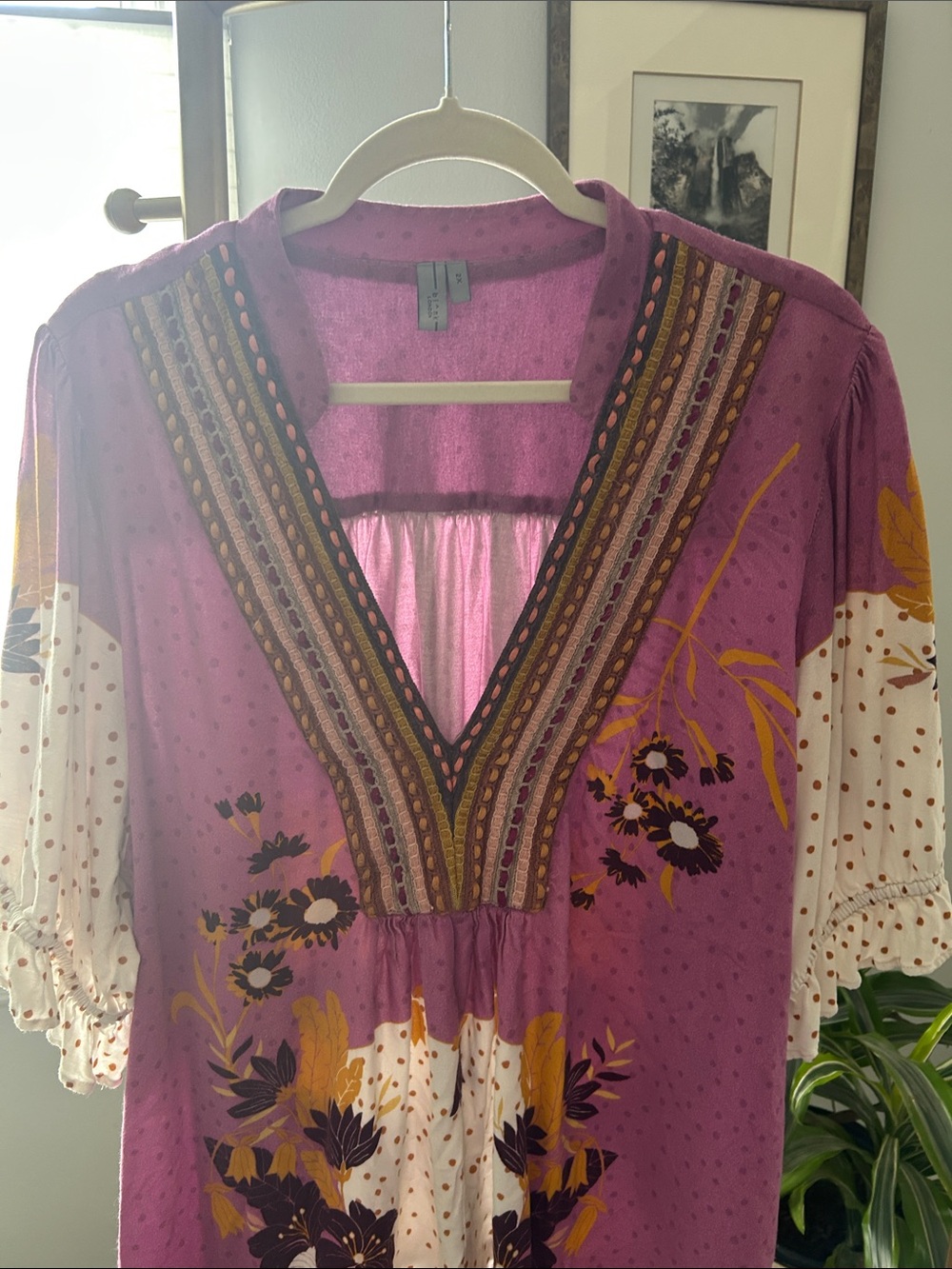 Anthropologie Floral V-Neck Women’s Blouse with Embroidered Trim